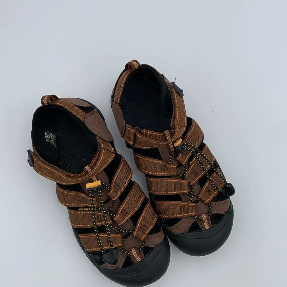 Keen Newport brown strap water hiking shoes mens size 6/38